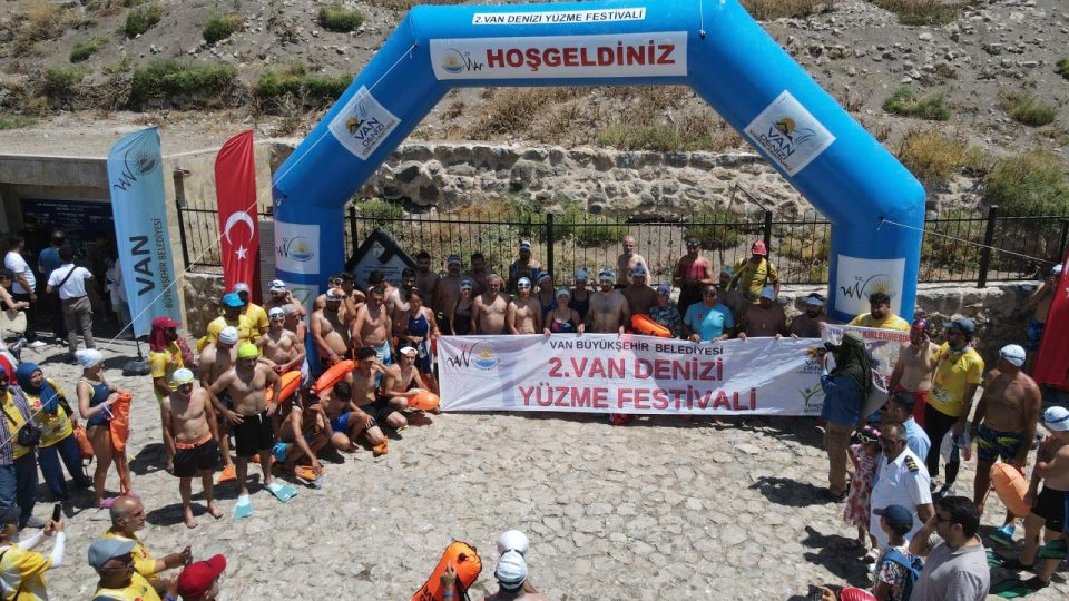 “2. Van Denizi Yüzme Festivali” sona erdi