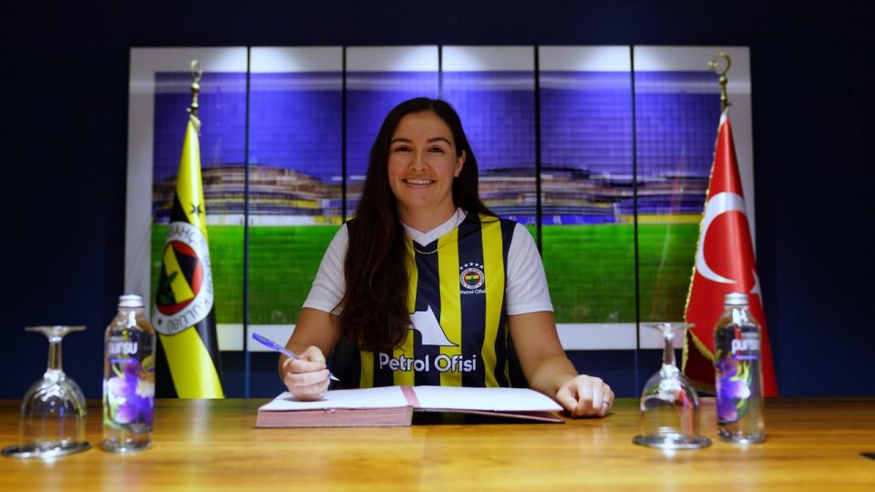 Fenerbahçe Kadın Futbol Takımı ABD’li kaleci Bailey Colombo’yu transfer etti