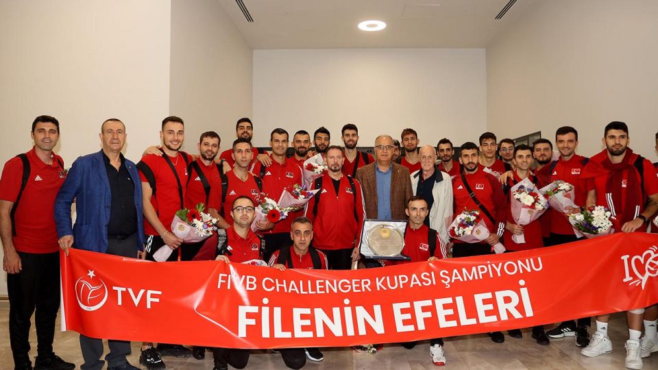 ‘Filenin Efeleri’ yurda döndü