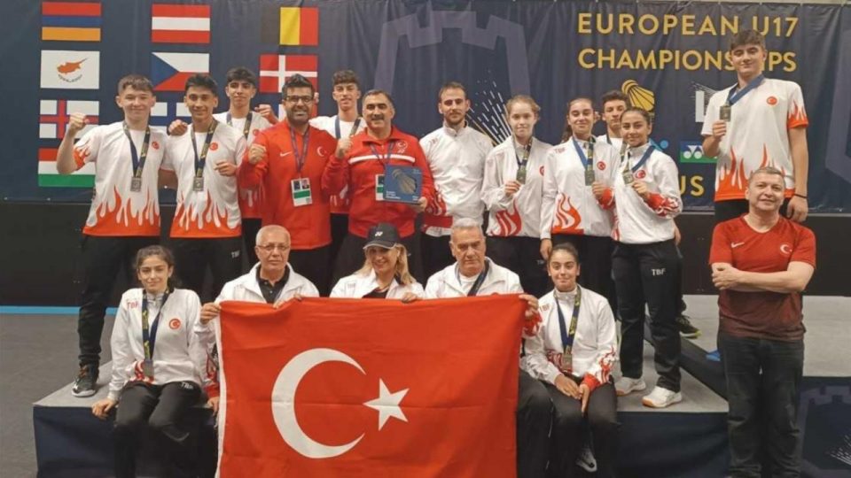 17 Yaş Altı Badminton Milli Takımı Avrupa ikincisi oldu