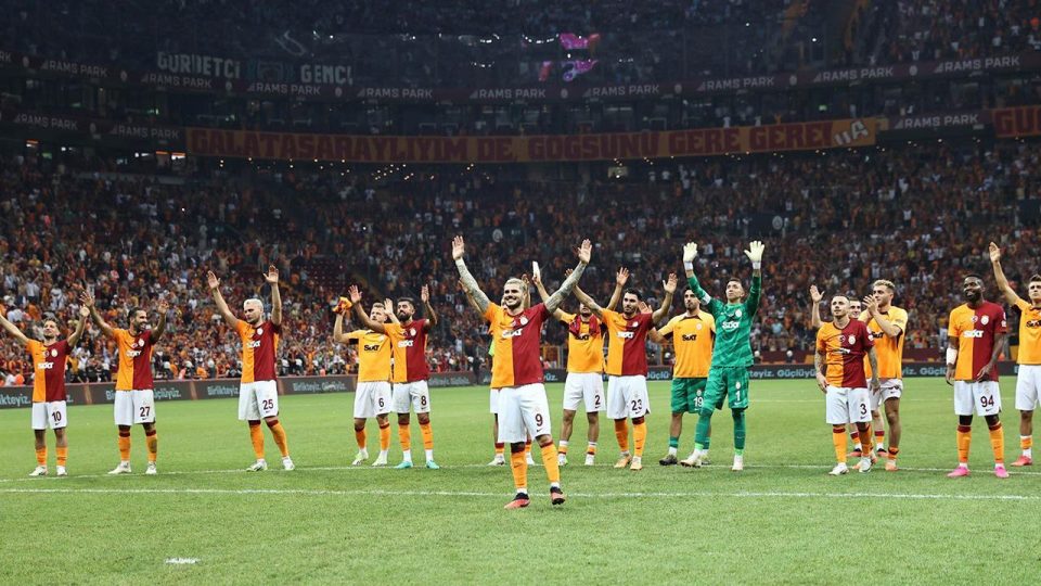 Galatasaray ideal geniş kadrosuna yaklaştı