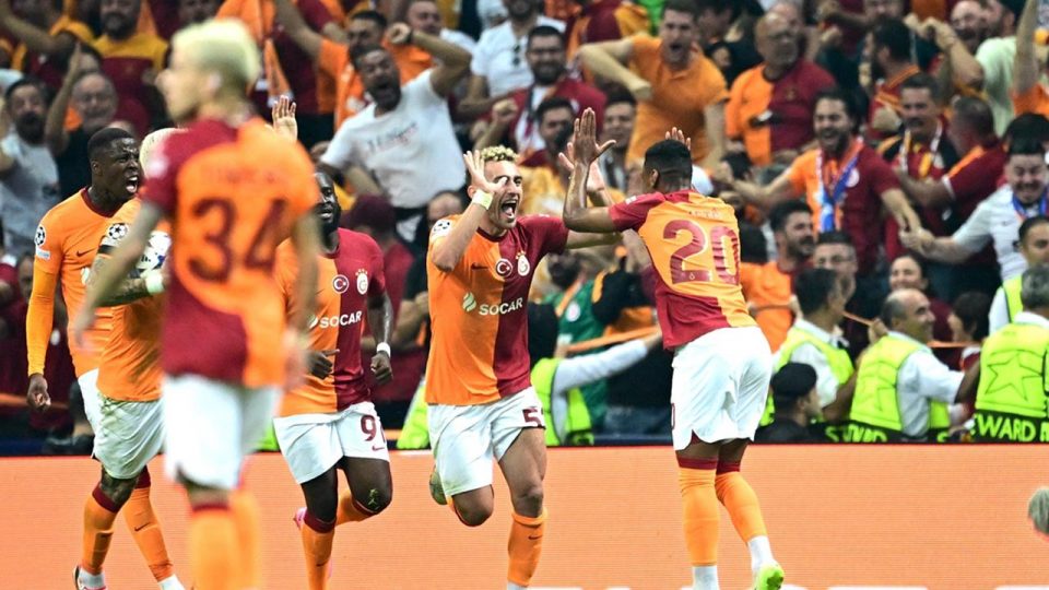 Galatasaray yenilmezlik serisini 17 maça çıkardı