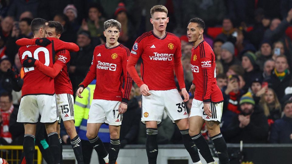 Manchester United, Chelsea’yi McTominay’ın golleriyle geçti