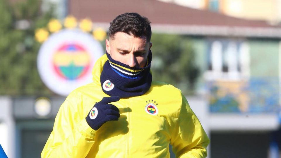 Fenerbahçe’de yeni transfer Krunic antrenmanlara başladı