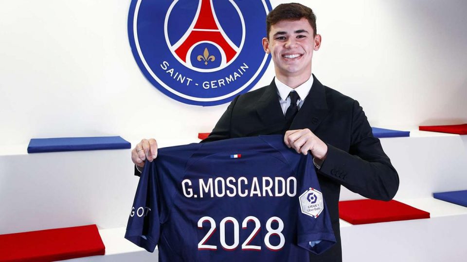 Paris Saint-Germain Gabriel Moscardo’yu transfer etti